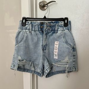 NWT Sonoma High Rise Light Wash Mom Jean Shorts Paperbag Waist